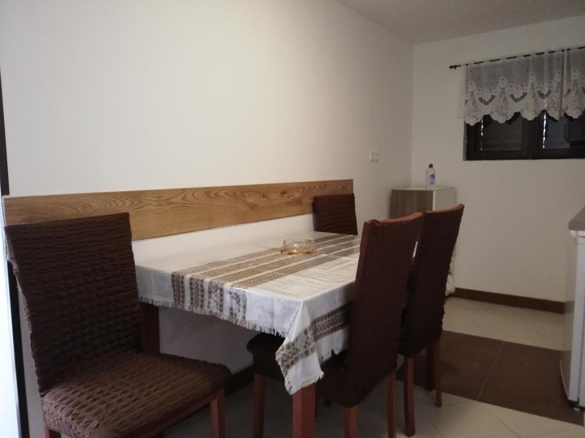 Apartman Cvita تكون المظهر الخارجي الصورة