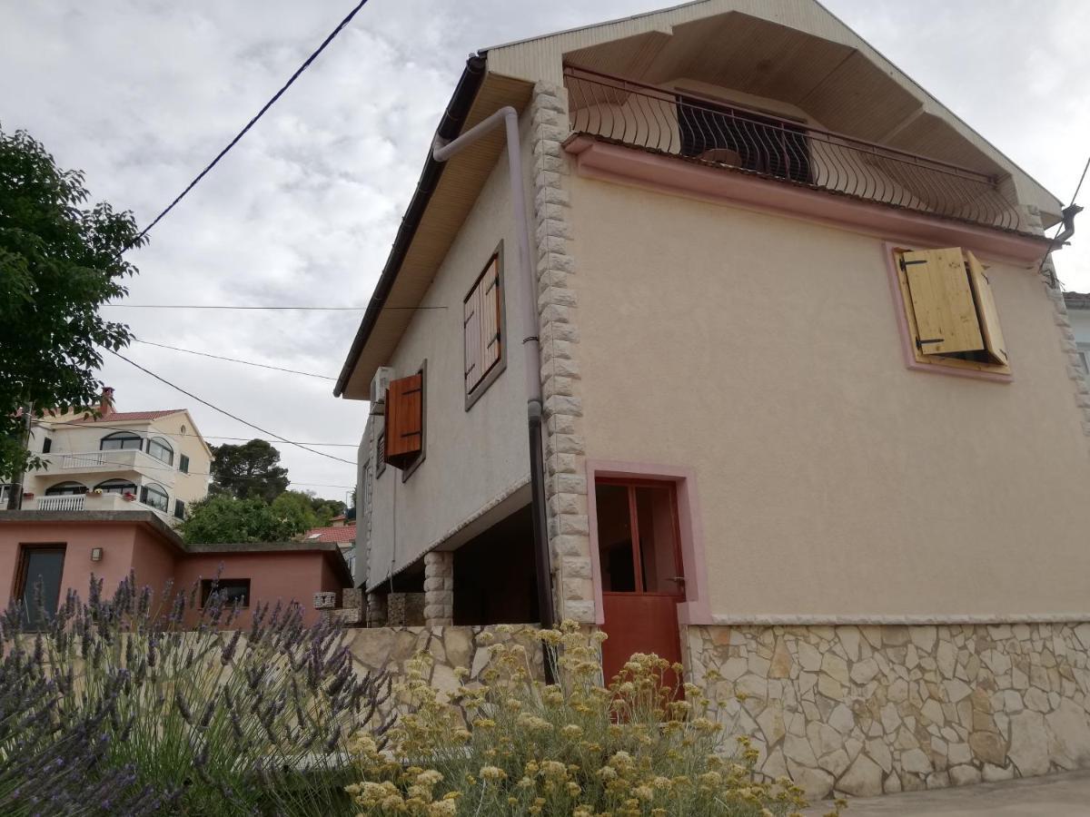 Apartman Cvita تكون المظهر الخارجي الصورة